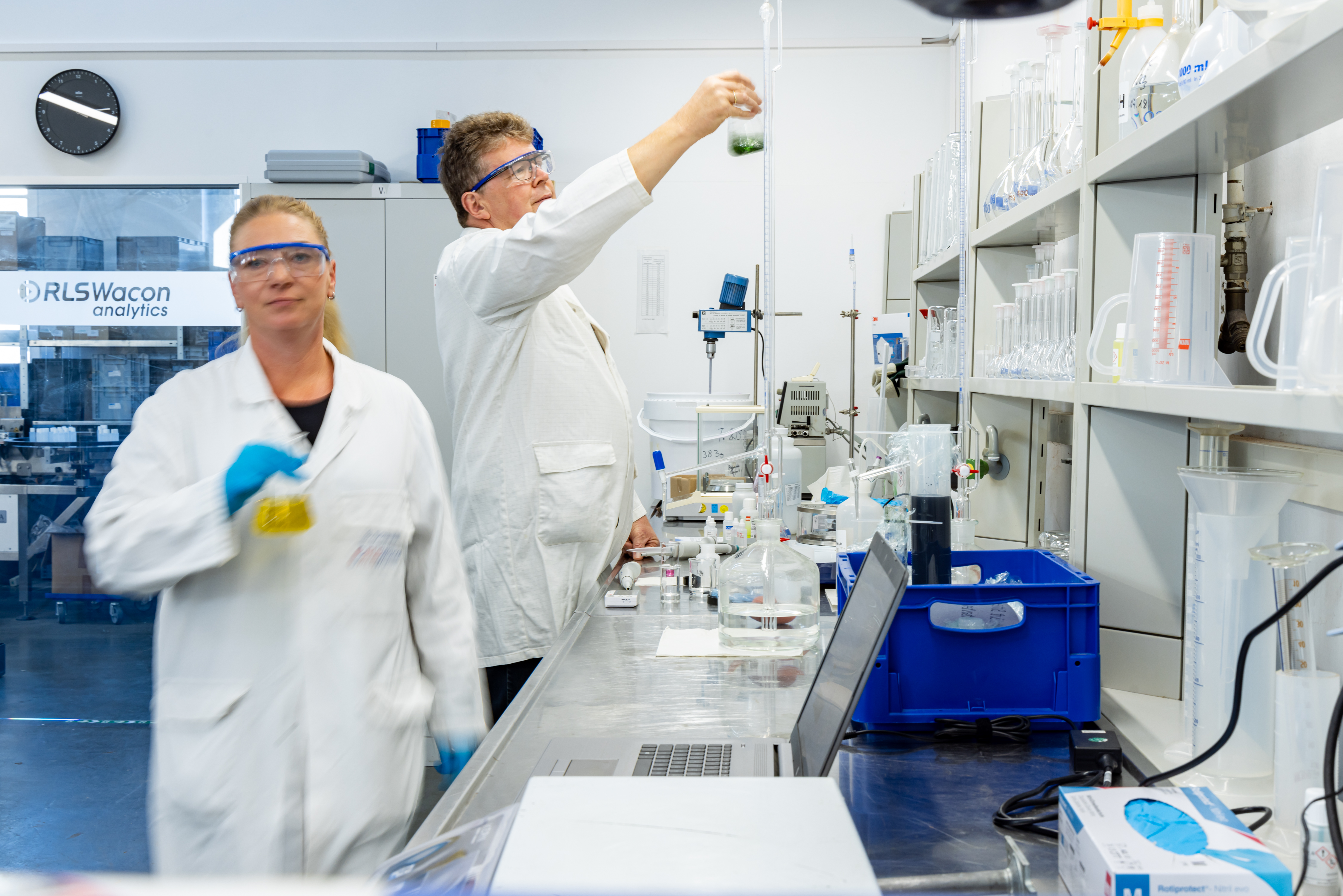 Laboranalyse und chemische Qualitätskontrolle